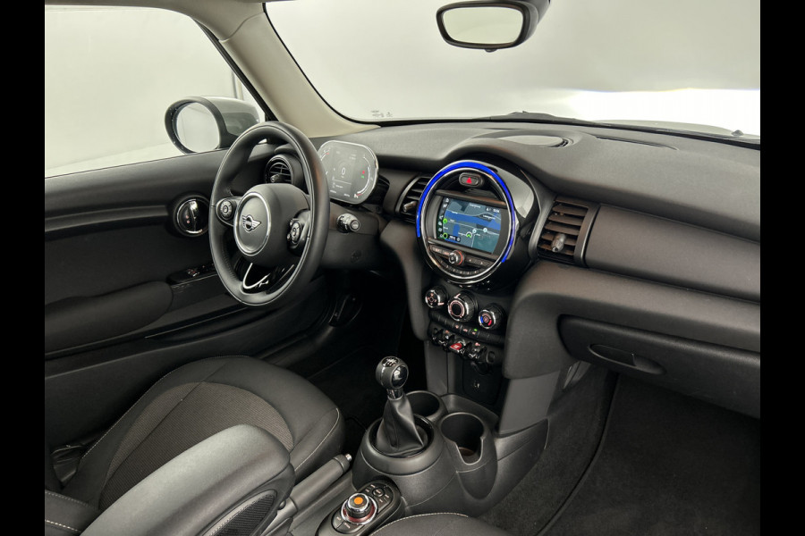 MINI 3-deurs 1.5 Essential Facelift Digi.Dash/Carplay/Navi/Keyless entry/Park.sens