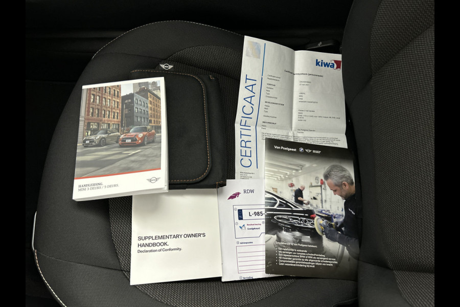 MINI 3-deurs 1.5 Essential Facelift Digi.Dash/Carplay/Navi/Keyless entry/Park.sens