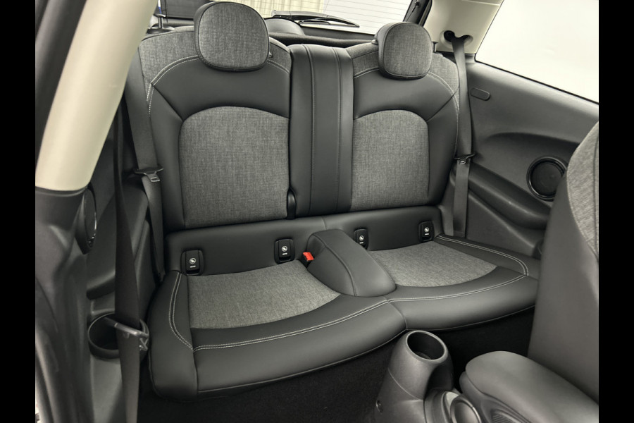 MINI Cooper 1.5 136 PK Aut. Heddon Street Ed. Pano-dak/Sportstoelen/Carplay