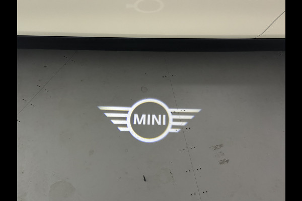 MINI Cooper 1.5 136 PK Aut. Heddon Street Ed. Pano-dak/Sportstoelen/Carplay