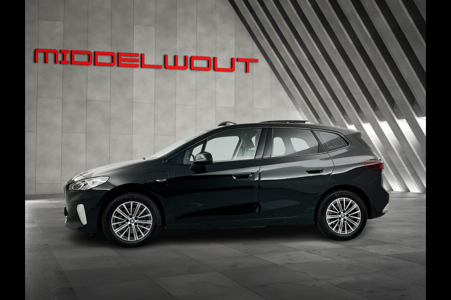 BMW 2 Serie Active Tourer 225e xDrive Luxury Shadow-Line Pano-dak/Camera