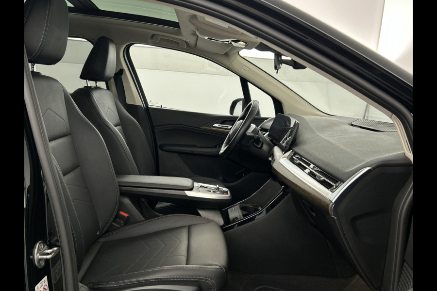 BMW 2 Serie Active Tourer 225e xDrive Luxury Shadow-Line Pano-dak/Camera