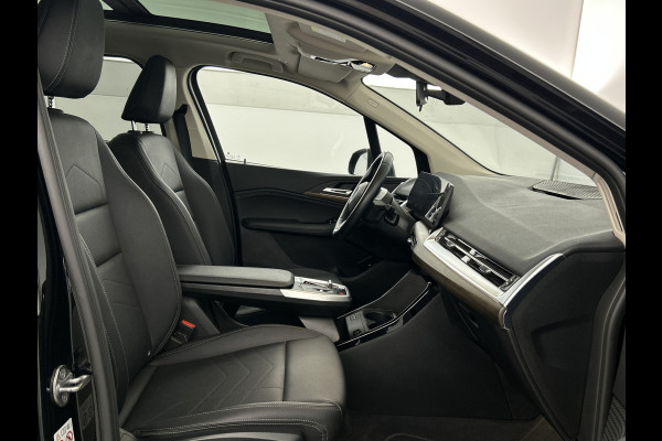 BMW 2 Serie Active Tourer 225e xDrive Luxury Shadow-Line Pano-dak/Camera