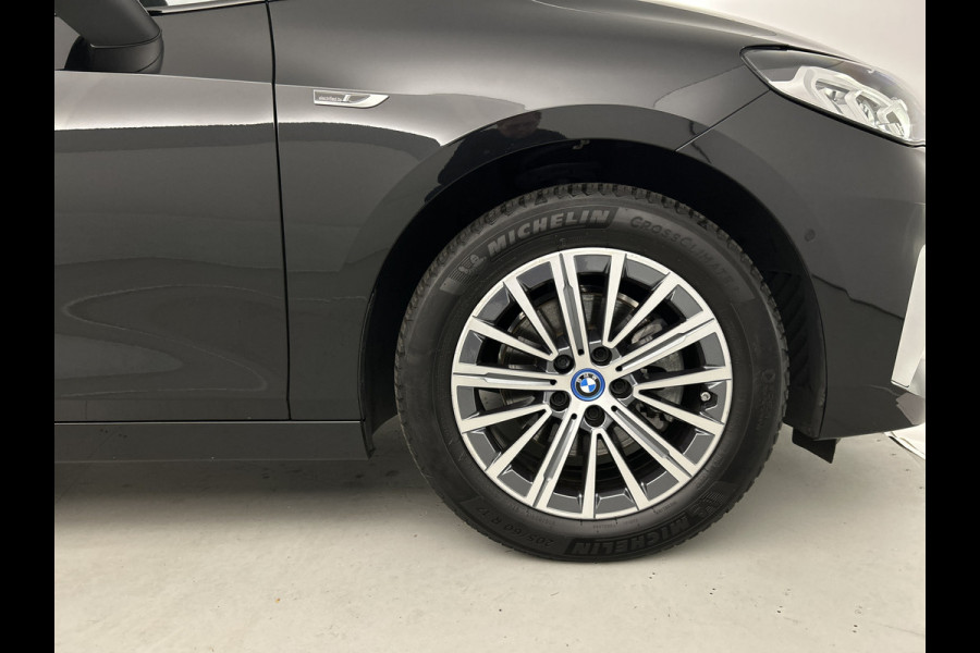 BMW 2 Serie Active Tourer 225e xDrive Luxury Shadow-Line Pano-dak/Camera