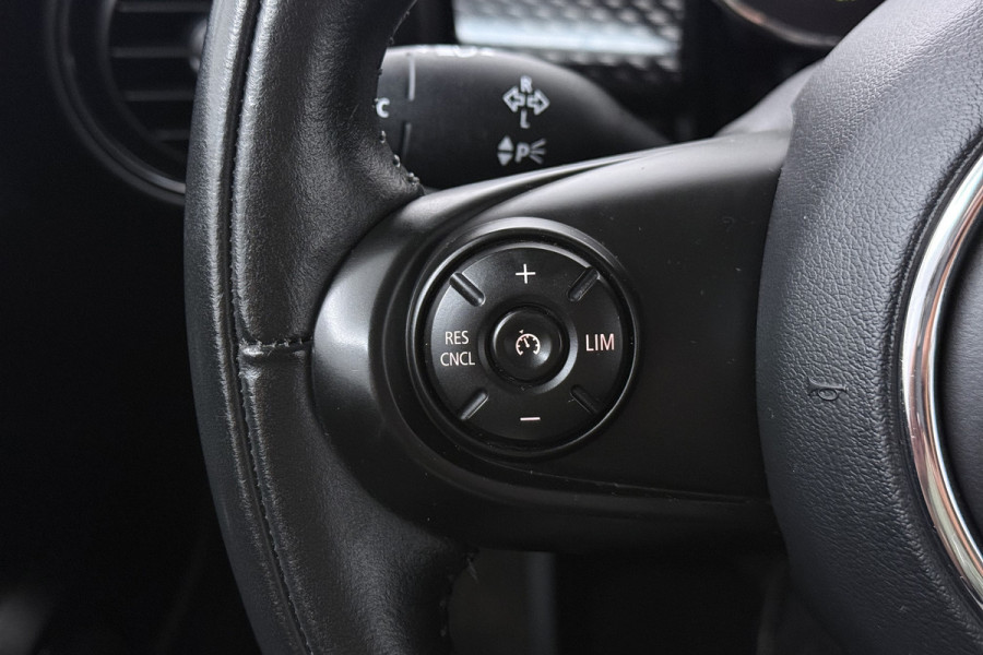 MINI Electric Essential 33 kWh