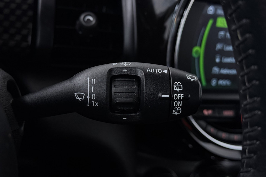 MINI Electric Essential 33 kWh