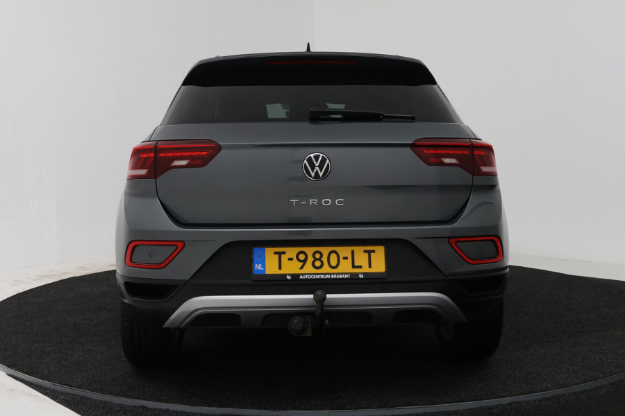 Volkswagen T-Roc 1.0 TSI Life (NAVIGATIE, CAMERA, TREKHAAK, DIGITALE COCKPIT, ADAPTIEVE CRUISE, CARPLAY)