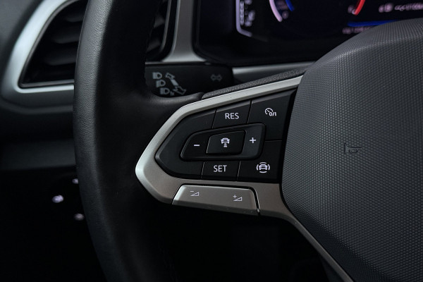 Volkswagen T-Roc 1.0 TSI Life (NAVIGATIE, CAMERA, TREKHAAK, DIGITALE COCKPIT, ADAPTIEVE CRUISE, CARPLAY)