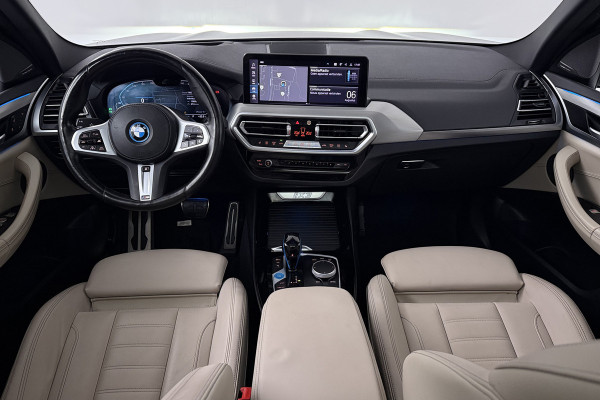 BMW iX3 High Executive 80 kWh (PANORAMADAK, 360 CAMERA, SFEERVERLICHTING, ADAPTIVE CRUISE, TREKHAAK WEGKLAPBAAR, AUTOPILOT)