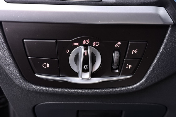 BMW iX3 High Executive 80 kWh (PANORAMADAK, 360 CAMERA, SFEERVERLICHTING, ADAPTIVE CRUISE, TREKHAAK WEGKLAPBAAR, AUTOPILOT)
