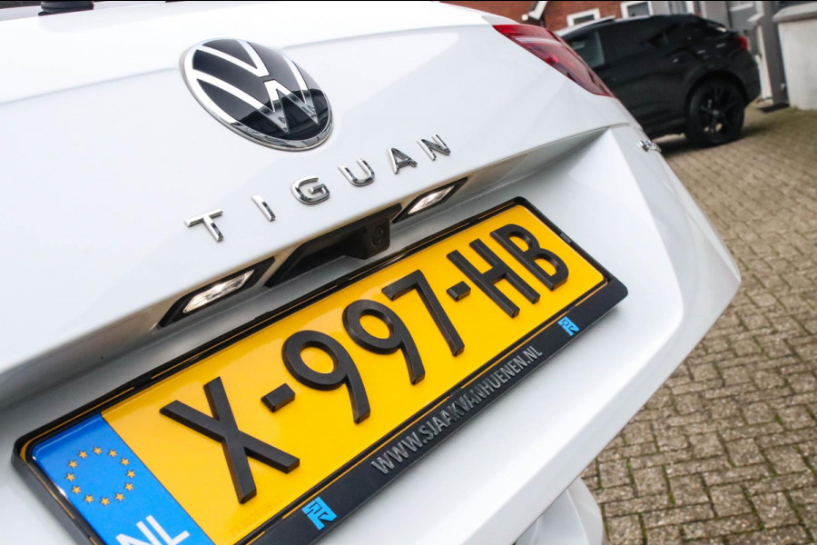 Volkswagen Tiguan 1.4 TSI eHybrid R-Line Business DSG 245pk Panoramadak|Virtual Cockpit|IQ LED Plus|NAVI|ACC|Black|19inch|Trekhaak