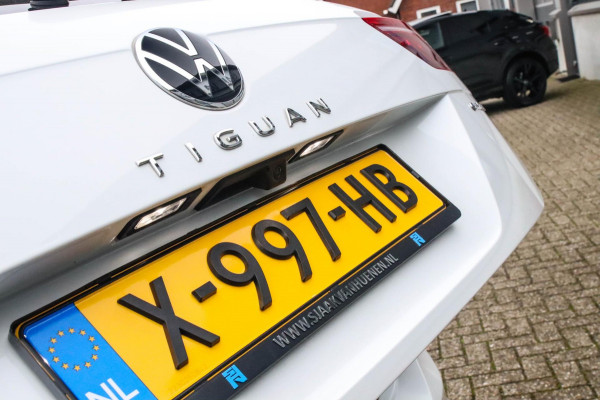 Volkswagen Tiguan 1.4 TSI eHybrid R-Line Business DSG 245pk Panoramadak|Virtual Cockpit|IQ LED Plus|NAVI|ACC|Black|19inch|Trekhaak