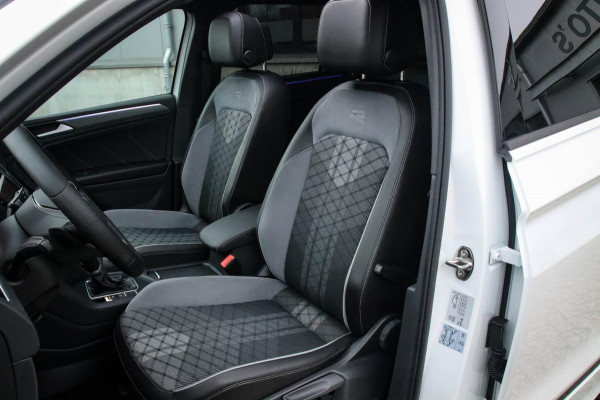 Volkswagen Tiguan 1.4 TSI eHybrid R-Line Business DSG 245pk Panoramadak|Virtual Cockpit|IQ LED Plus|NAVI|ACC|Black|19inch|Trekhaak