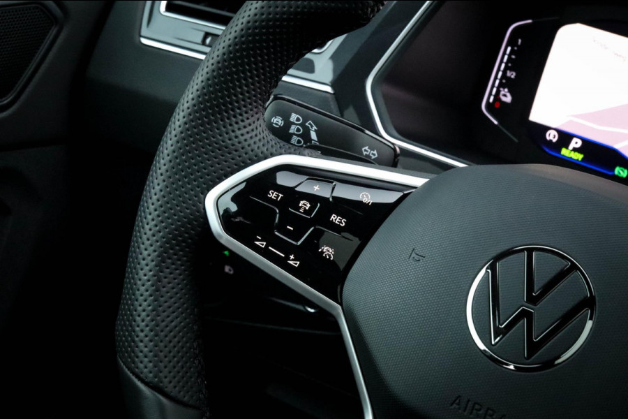 Volkswagen Tiguan 1.4 TSI eHybrid R-Line Business DSG 245pk Panoramadak|Virtual Cockpit|IQ LED Plus|NAVI|ACC|Black|19inch|Trekhaak