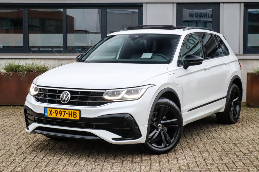 Volkswagen Tiguan 1.4 TSI eHybrid R-Line Business DSG 245pk Panoramadak|Virtual Cockpit|IQ LED Plus|NAVI|ACC|Black|19inch|Trekhaak