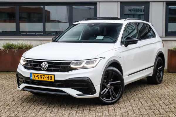 Volkswagen Tiguan 1.4 TSI eHybrid R-Line Business DSG 245pk Panoramadak|Virtual Cockpit|IQ LED Plus|NAVI|ACC|Black|19inch|Trekhaak