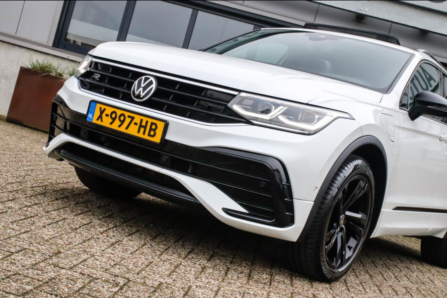 Volkswagen Tiguan 1.4 TSI eHybrid R-Line Business DSG 245pk Panoramadak|Virtual Cockpit|IQ LED Plus|NAVI|ACC|Black|19inch|Trekhaak
