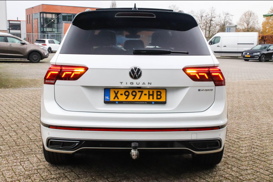Volkswagen Tiguan 1.4 TSI eHybrid R-Line Business DSG 245pk Panoramadak|Virtual Cockpit|IQ LED Plus|NAVI|ACC|Black|19inch|Trekhaak