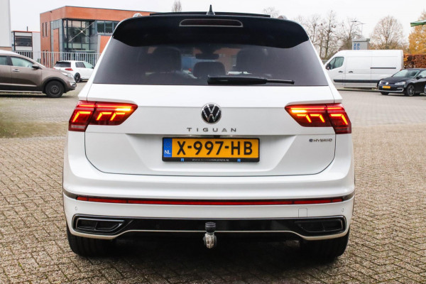 Volkswagen Tiguan 1.4 TSI eHybrid R-Line Business DSG 245pk Panoramadak|Virtual Cockpit|IQ LED Plus|NAVI|ACC|Black|19inch|Trekhaak