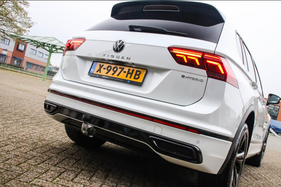 Volkswagen Tiguan 1.4 TSI eHybrid R-Line Business DSG 245pk Panoramadak|Virtual Cockpit|IQ LED Plus|NAVI|ACC|Black|19inch|Trekhaak