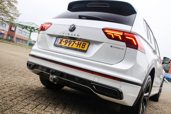 Volkswagen Tiguan 1.4 TSI eHybrid R-Line Business DSG 245pk Panoramadak|Virtual Cockpit|IQ LED Plus|NAVI|ACC|Black|19inch|Trekhaak