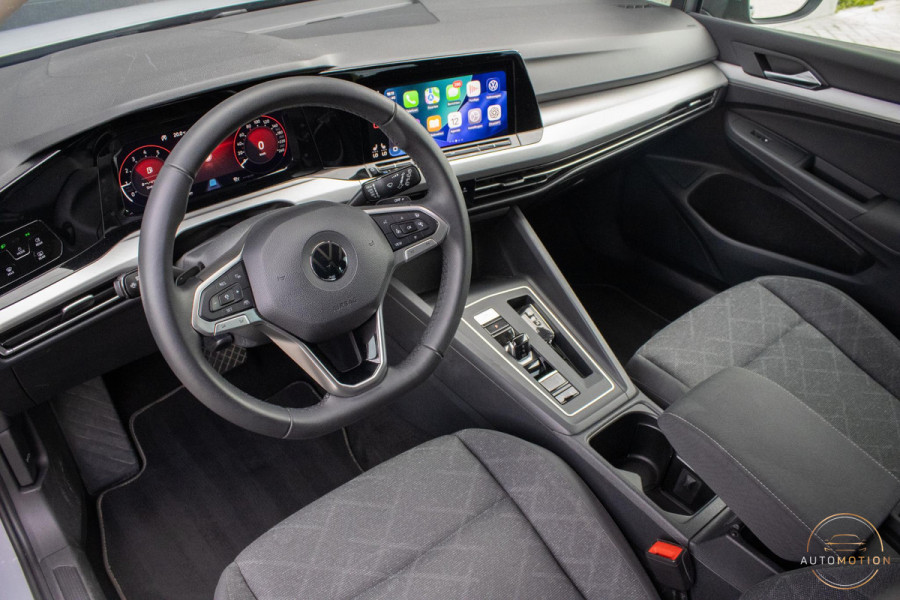 Volkswagen Golf 1.0 eTSI Life Harman Kardon Stoelverwarming ACC Sfeerverlichting