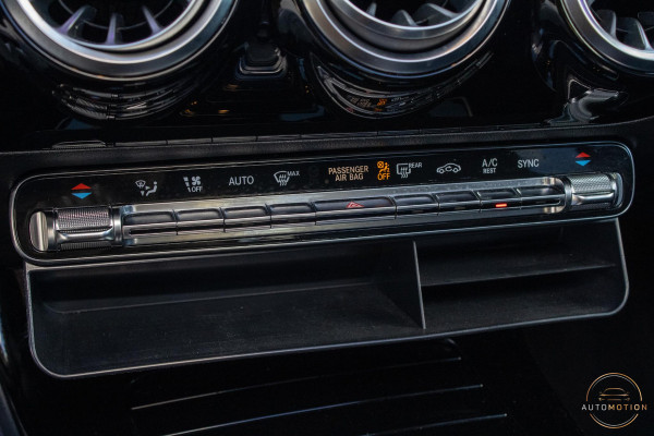 Mercedes-Benz CLA-Klasse 180 Premium Plus AMG PANO MEMORY HUD STOELVERWARMING CAMERA DIFFUSER BURMESTER