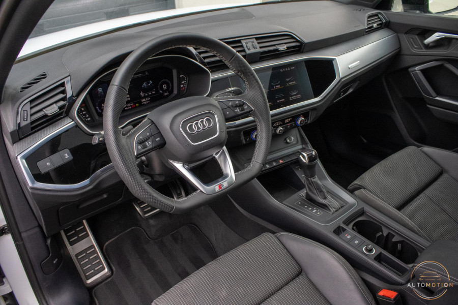 Audi Q3 Sportback 35 TFSI S line PANO CAMERA DODEHOEK CARPLAY