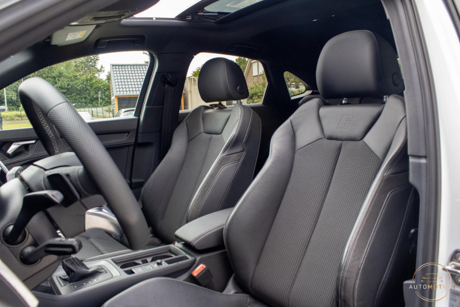 Audi Q3 Sportback 35 TFSI S line PANO CAMERA DODEHOEK CARPLAY