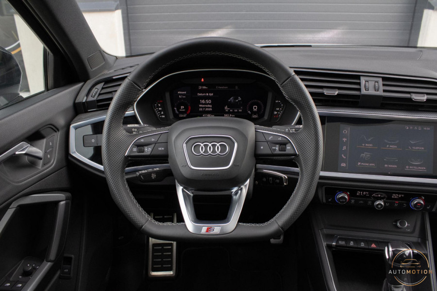 Audi Q3 Sportback 35 TFSI S line PANO CAMERA DODEHOEK CARPLAY