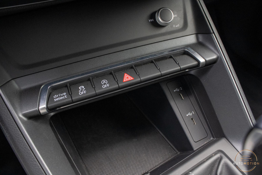 Audi Q3 Sportback 35 TFSI S line PANO CAMERA DODEHOEK CARPLAY
