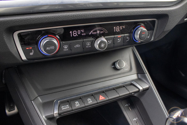 Audi Q3 Sportback 35 TFSI S line PANO CAMERA DODEHOEK CARPLAY