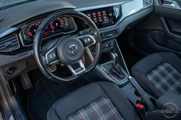 Volkswagen Polo 2.0 TSI GTI PANO Virtuele Cockpit Stoelverwarming Parkeerhulp