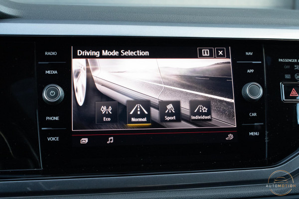 Volkswagen Polo 2.0 TSI GTI PANO Virtuele Cockpit Stoelverwarming Parkeerhulp