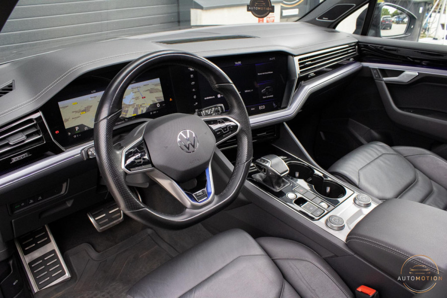 Volkswagen Touareg 3.0 TSi 4MOTION R Trekhaak Luchtvering Camera Nightvision