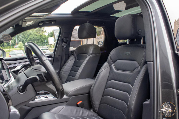 Volkswagen Touareg 3.0 TSi 4MOTION R Trekhaak Luchtvering Camera Nightvision