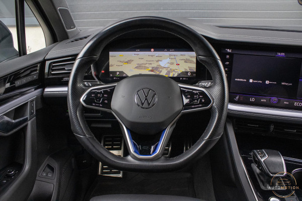 Volkswagen Touareg 3.0 TSi 4MOTION R Trekhaak Luchtvering Camera Nightvision