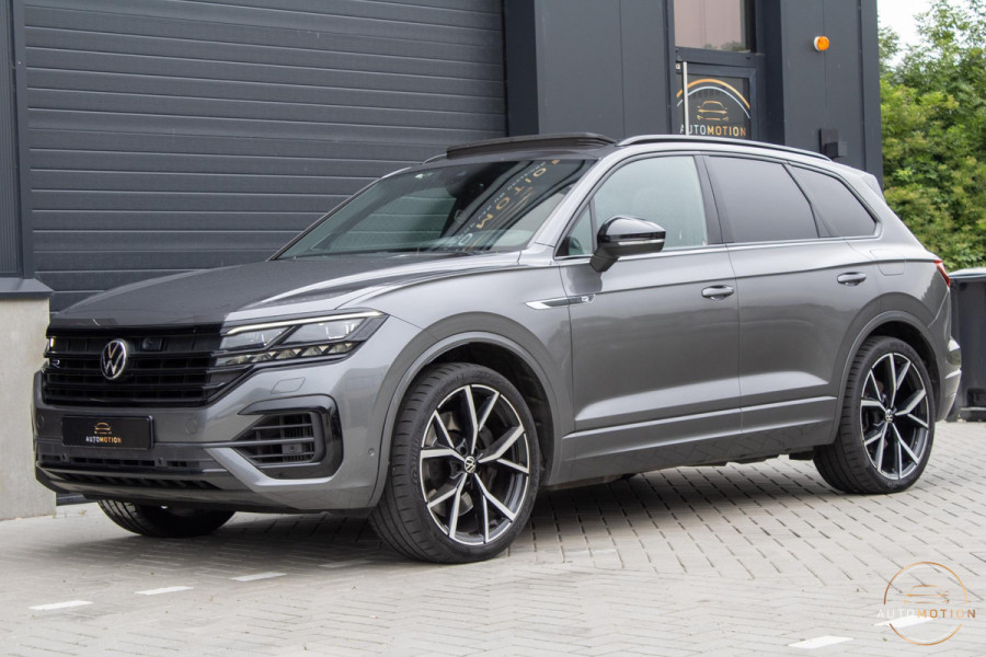 Volkswagen Touareg 3.0 TSi 4MOTION R Trekhaak Luchtvering Camera Nightvision