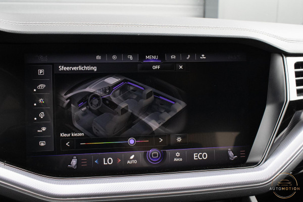 Volkswagen Touareg 3.0 TSi 4MOTION R Trekhaak Luchtvering Camera Nightvision