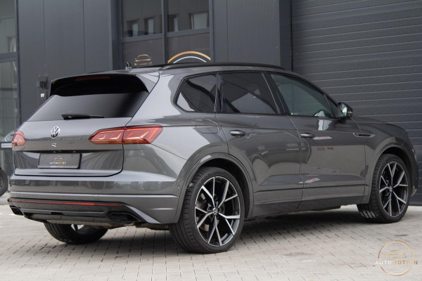 Volkswagen Touareg 3.0 TSi 4MOTION R Trekhaak Luchtvering Camera Nightvision