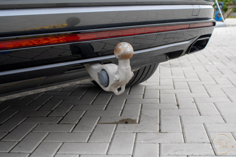 Volkswagen Touareg 3.0 TSi 4MOTION R Trekhaak Luchtvering Camera Nightvision