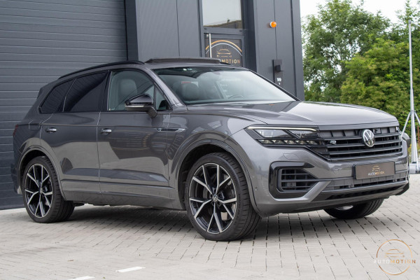 Volkswagen Touareg 3.0 TSi 4MOTION R Trekhaak Luchtvering Camera Nightvision
