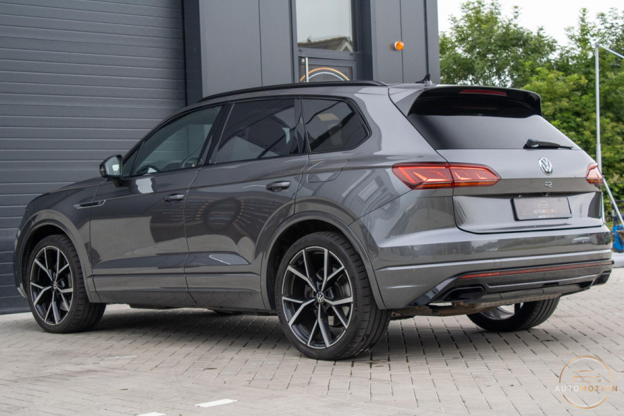 Volkswagen Touareg 3.0 TSi 4MOTION R Trekhaak Luchtvering Camera Nightvision