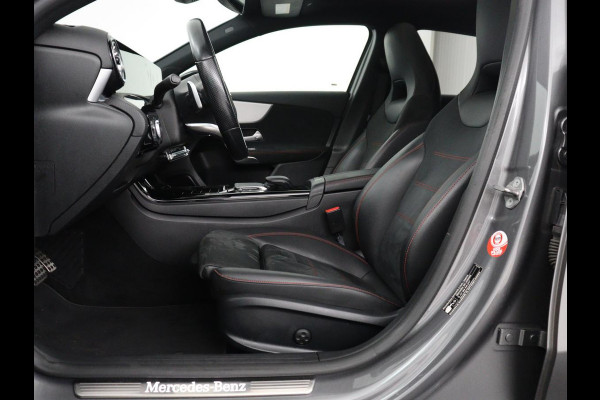 Mercedes-Benz A-Klasse 200 AMG Business Solution Aut. | Pano | LED | Half sfeerverlichting | Sfeerverlichting | Elec. Stoelen | Stoelverwarming | Virtual Display | Navi | Camera | Trekaak | Carplay