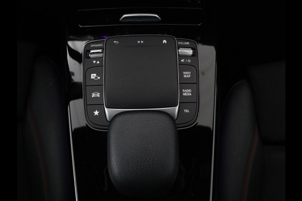 Mercedes-Benz A-Klasse 200 AMG Business Solution Aut. | Pano | LED | Half sfeerverlichting | Sfeerverlichting | Elec. Stoelen | Stoelverwarming | Virtual Display | Navi | Camera | Trekaak | Carplay