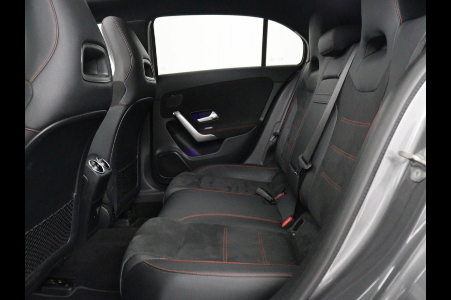 Mercedes-Benz A-Klasse 200 AMG Business Solution Aut. | Pano | LED | Half sfeerverlichting | Sfeerverlichting | Elec. Stoelen | Stoelverwarming | Virtual Display | Navi | Camera | Trekaak | Carplay