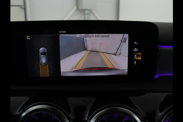 Mercedes-Benz A-Klasse 200 AMG Business Solution Aut. | Pano | LED | Half sfeerverlichting | Sfeerverlichting | Elec. Stoelen | Stoelverwarming | Virtual Display | Navi | Camera | Trekaak | Carplay