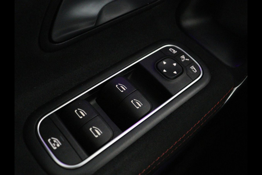 Mercedes-Benz A-Klasse 200 AMG Business Solution Aut. | Pano | LED | Half sfeerverlichting | Sfeerverlichting | Elec. Stoelen | Stoelverwarming | Virtual Display | Navi | Camera | Trekaak | Carplay