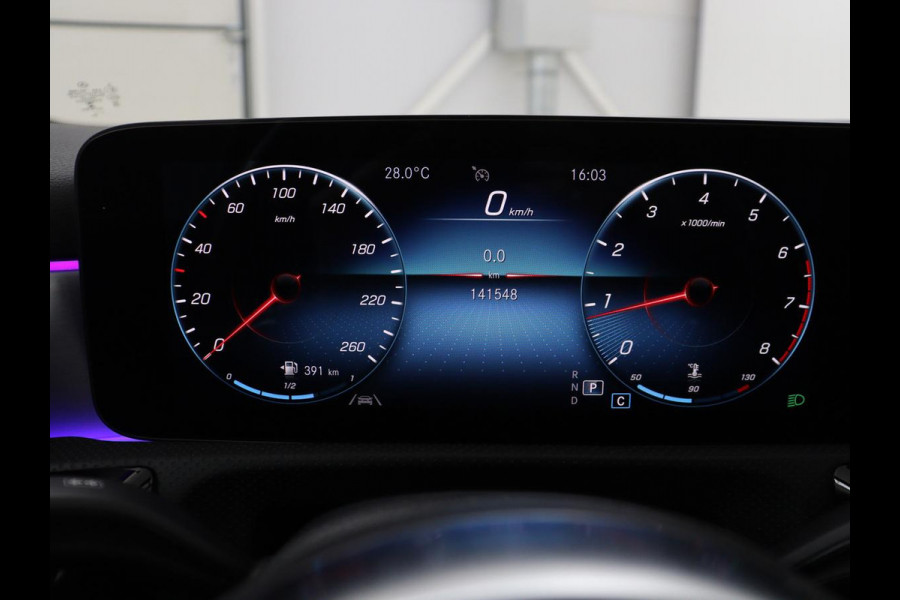 Mercedes-Benz A-Klasse 200 AMG Business Solution Aut. | Pano | LED | Half sfeerverlichting | Sfeerverlichting | Elec. Stoelen | Stoelverwarming | Virtual Display | Navi | Camera | Trekaak | Carplay