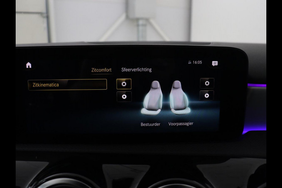 Mercedes-Benz A-Klasse 200 AMG Business Solution Aut. | Pano | LED | Half sfeerverlichting | Sfeerverlichting | Elec. Stoelen | Stoelverwarming | Virtual Display | Navi | Camera | Trekaak | Carplay